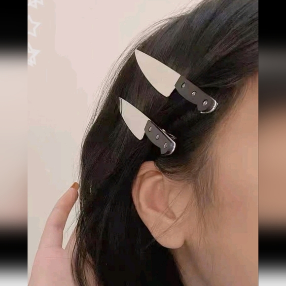2 Butcher Knife Hairclips - Picture 3 of 16